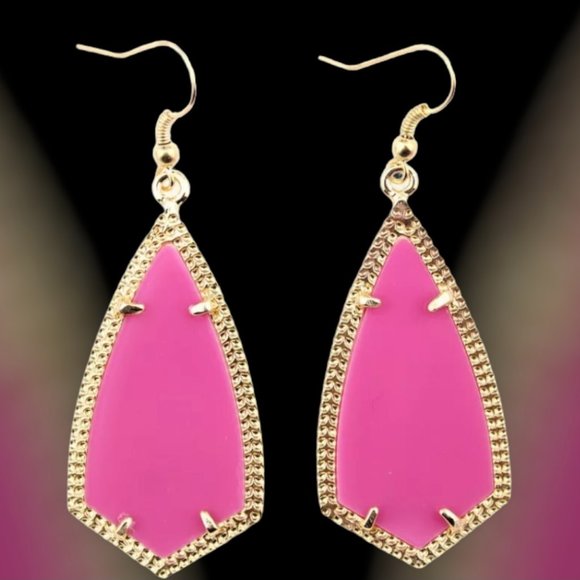 Blush Adelaide Earrings - Picture 3 of 7